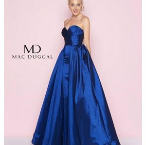 NWT. MAC DUGGAL STRAPLESS SWEETHEART A-LINE DRESS IN SAPPHIRE COLOR. NWT SIZE 0